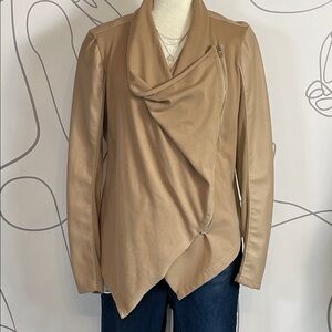 Blank NYC-Women's Camel Drape Front Blazer/Jacket size L